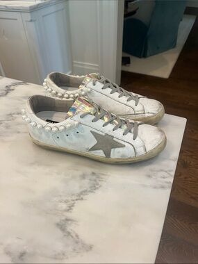 Authentic Golden Goose Sneakers size 39